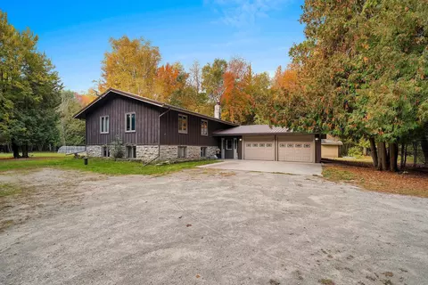w1801 Krause Road, Marinette, WI 54143