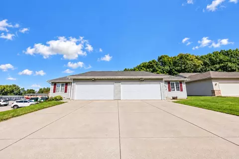 2725 Humboldt Rd, Green Bay, WI 54311