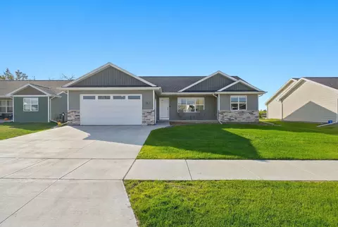 1729 Freeman Dr, Neenah, WI 54956
