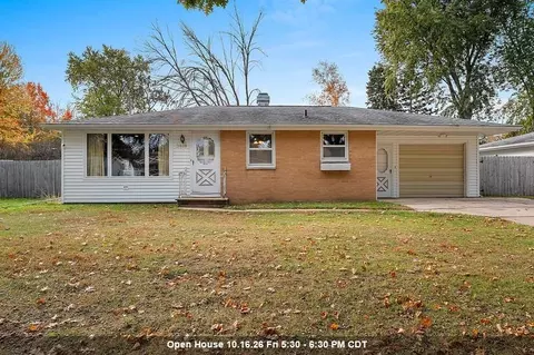 3038 Greenview Dr, Green Bay, WI 54311
