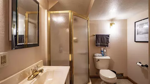 Bath - 154 S Schaefer St, Appleton, WI 54915 photo 2 of 2