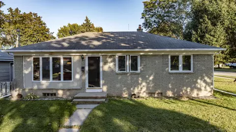 Exterior - 154 S Schaefer St, Appleton, WI 54915 photo 2 of 3