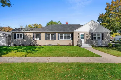 1132 Minahan St, Green Bay, WI 54303