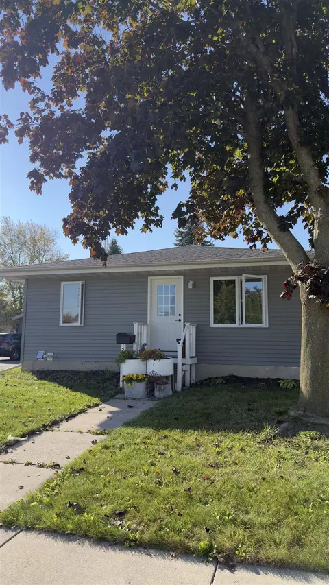 129 Friendship St, North Fond Du Lac, WI 54937