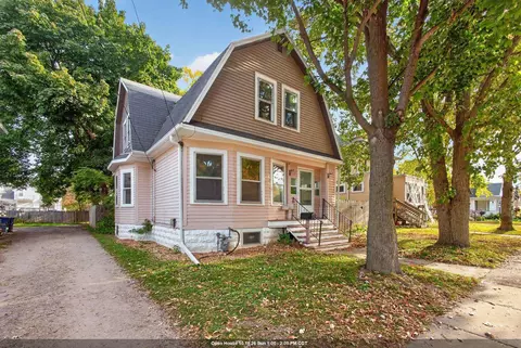 948 Howard St, Green Bay, WI 54303