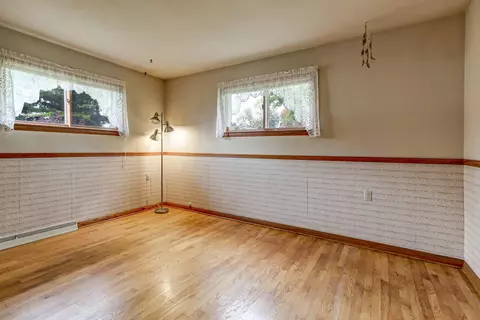 Bedroom - 530 W Capitol Dr, Appleton, WI 54911 photo 4 of 5