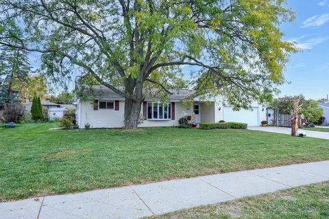 Exterior - 530 W Capitol Dr, Appleton, WI 54911 photo 2 of 6