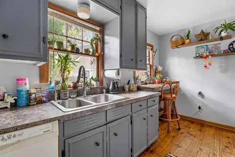 Kitchen - 1822 S Bouten St, Appleton, WI 54915 photo 4 of 4