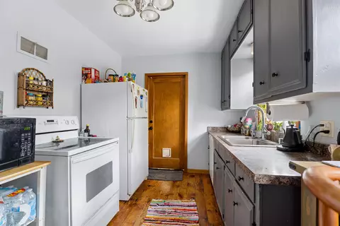 Kitchen - 1822 S Bouten St, Appleton, WI 54915 photo 3 of 4
