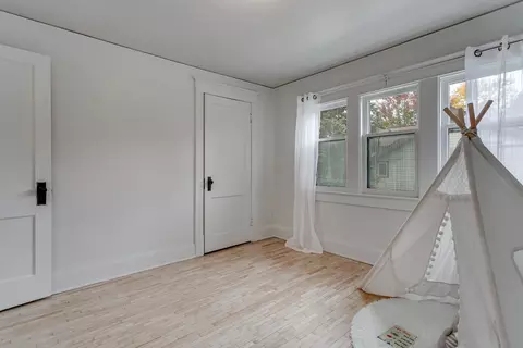 Bedroom - 118 E Dall St, Appleton, WI 54911 photo 5 of 11