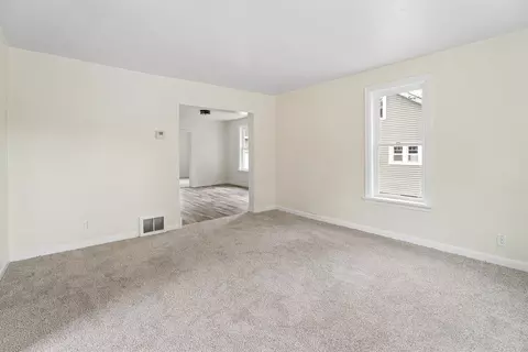 Living - 1131 W Winnebago St, Appleton, WI 54914 photo 3 of 6
