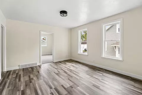 Living - 1131 W Winnebago St, Appleton, WI 54914 photo 4 of 6