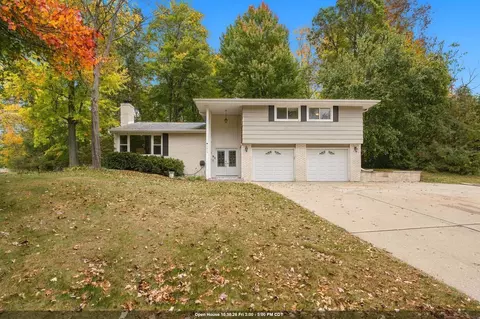 1815 Valorane Blvd, Green Bay, WI 54304