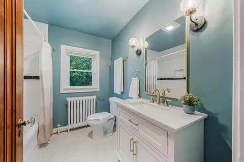 Bath - 707 W Front St, Appleton, WI 54914 photo 1 of 3