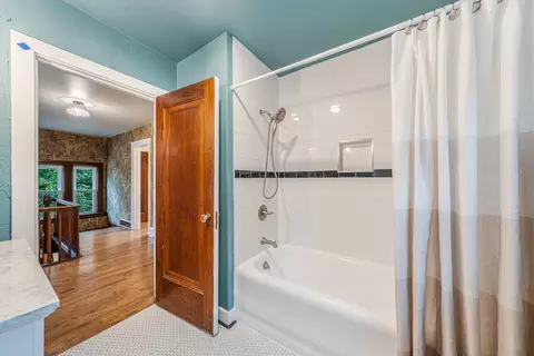 Bath - 707 W Front St, Appleton, WI 54914 photo 2 of 3