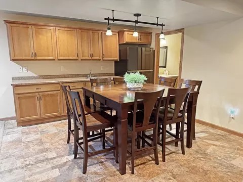 Dining - 233 E Fernwood Ln, Appleton, WI 54913 photo 4 of 4