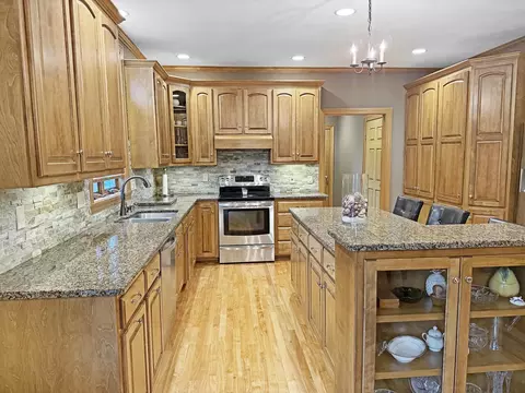 Kitchen - 233 E Fernwood Ln, Appleton, WI 54913 photo 2 of 4