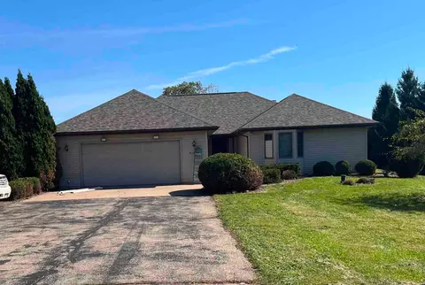 n1630 North Road, Greenville, WI 54942