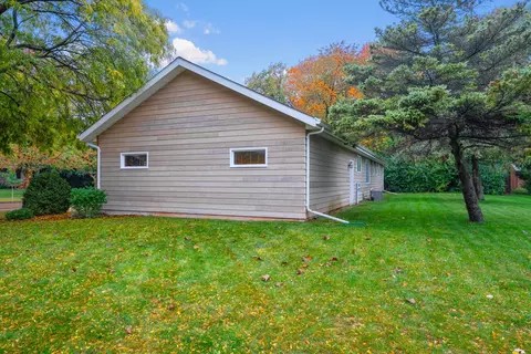 Exterior - 720 E Meadow Grove Blvd, Appleton, WI 54915 photo 5 of 6