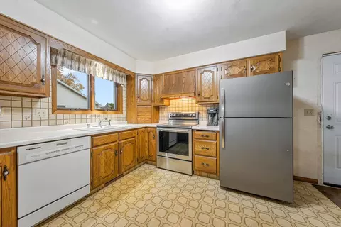 Kitchen - 720 E Meadow Grove Blvd, Appleton, WI 54915 photo 4 of 4