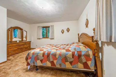 Bedroom - 720 E Meadow Grove Blvd, Appleton, WI 54915 photo 5 of 6