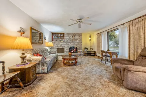 Living - 720 E Meadow Grove Blvd, Appleton, WI 54915 photo 2 of 3