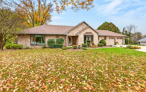 n2941 Valley View Drive, Hortonville, WI 54944