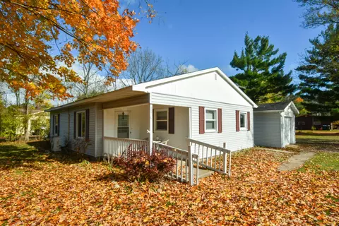 805 Carey Ave, Wild Rose, WI 54984