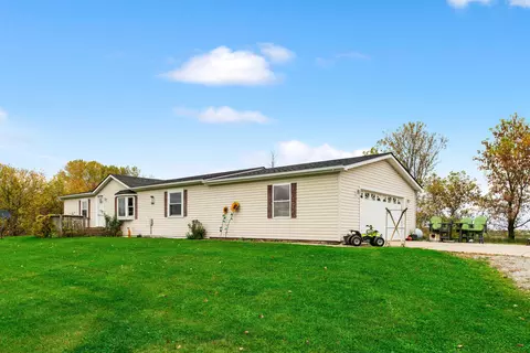 2604 Delcore Rd, Oconto, WI 54153