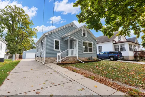 915 13th Ave, Green Bay, WI 54302