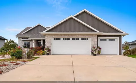 117 Purple Sage Dr, Green Bay, WI 54311
