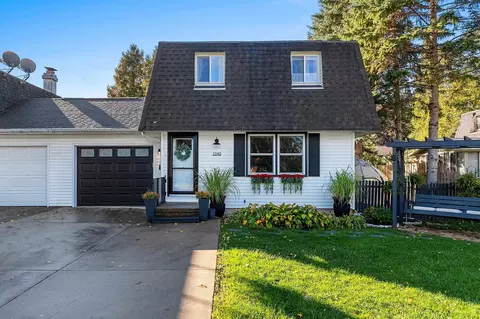 1040 S 7th St, De Pere, WI 54115