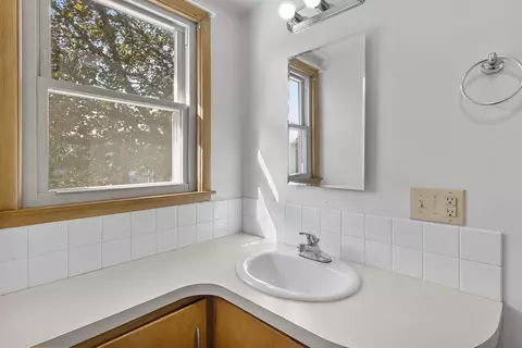 Bath - 2417 Gmeiner Rd, Appleton, WI 54915 photo 2 of 2