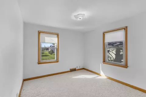 Bedroom - 2417 Gmeiner Rd, Appleton, WI 54915 photo 3 of 8