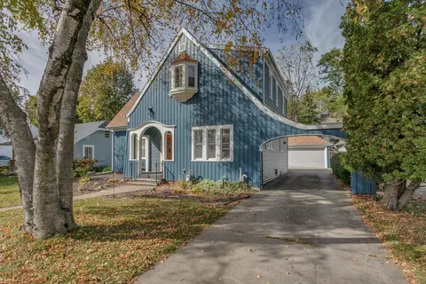 921 Wilson St, Kaukauna, WI 54130
