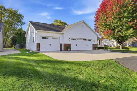 Exterior - w2421 Hickory Park Drive, Appleton, WI 54915 photo 8 of 8