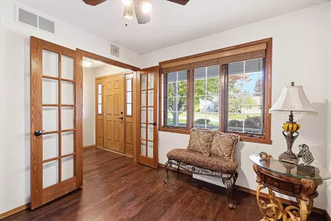 Entry Way - w2421 Hickory Park Drive, Appleton, WI 54915 photo 1 of 1