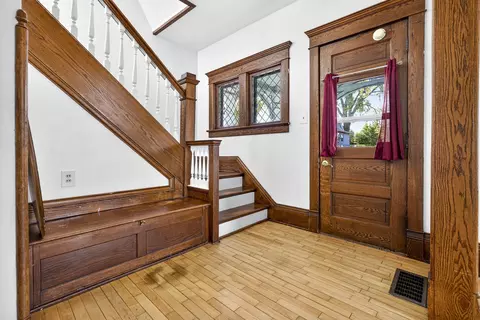 Entry Way - 620 N Oneida St, Appleton, WI 54911 photo 1 of 6