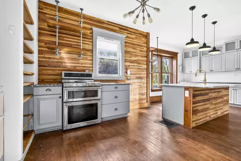 Kitchen - 620 N Oneida St, Appleton, WI 54911 photo 6 of 8