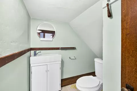 Bath - 620 N Oneida St, Appleton, WI 54911 photo 1 of 4
