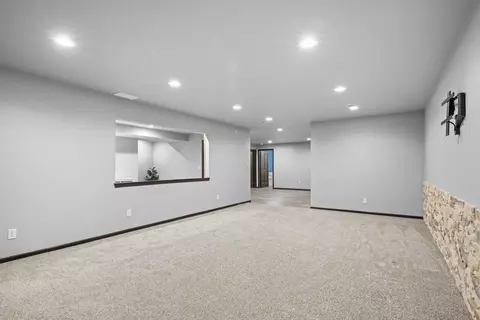 Living - 3328 Tulip Trl, Appleton, WI 54913 photo 4 of 4
