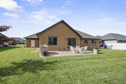 Exterior - 3328 Tulip Trl, Appleton, WI 54913 photo 10 of 19