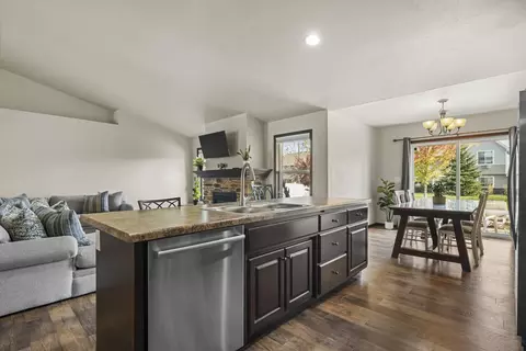 Kitchen - 3328 Tulip Trl, Appleton, WI 54913 photo 4 of 4