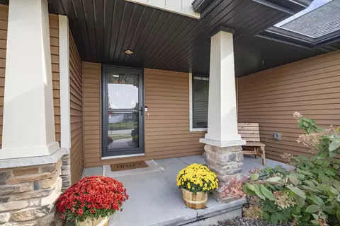 Exterior - 3328 Tulip Trl, Appleton, WI 54913 photo 5 of 19