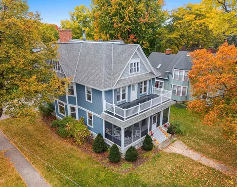 644 S Jackson St, Green Bay, WI 54301