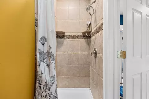 Bath - 933 W Spring St, Appleton, WI 54914 photo 2 of 4
