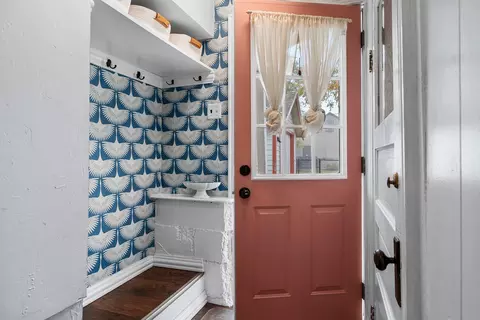 Entry Way - 933 W Spring St, Appleton, WI 54914 photo 1 of 6