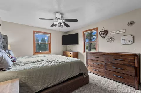 Bedroom - 1320 W Edgewood Dr, Appleton, WI 54913 photo 4 of 5