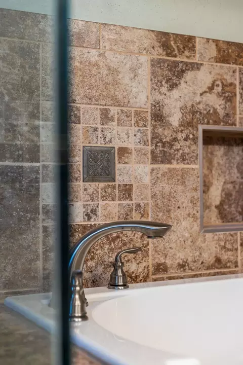 Bath - 1320 W Edgewood Dr, Appleton, WI 54913 photo 6 of 9