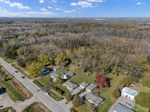 View/Area - 1320 W Edgewood Dr, Appleton, WI 54913 photo 6 of 10